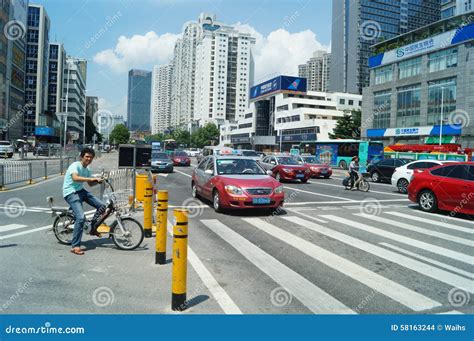 布吉離南山要多久——關於交通時效與城市發展的多角度探討